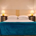 Madame Sofia Exclusive Collection Spanish Steps - Apartment-suites *