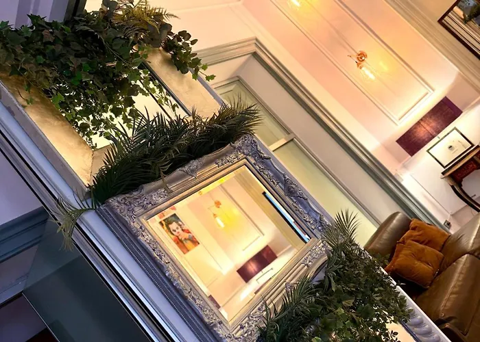 Madame Sofia Exclusive Collection Spanish Steps - Apartment-suites *