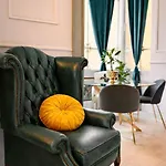 Daire Madame Sofia Exclusive Collection Spanish Steps - Apartment-suites