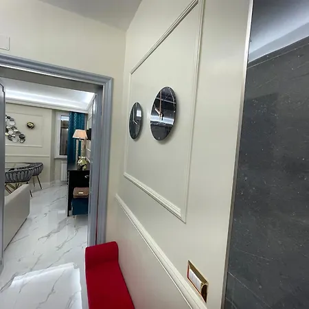 Madame Sofia Exclusive Collection Spanish Steps - Apartment-suites Apartmán